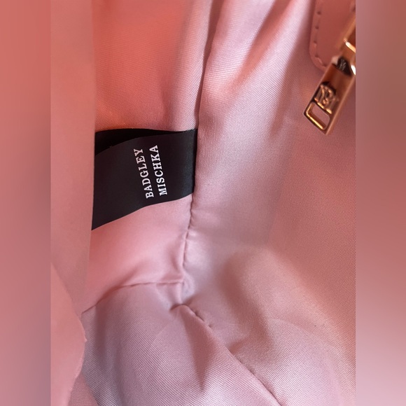 Badgley Mischka Quilted Big Chain Crossbody Bag - Picture 12 of 14